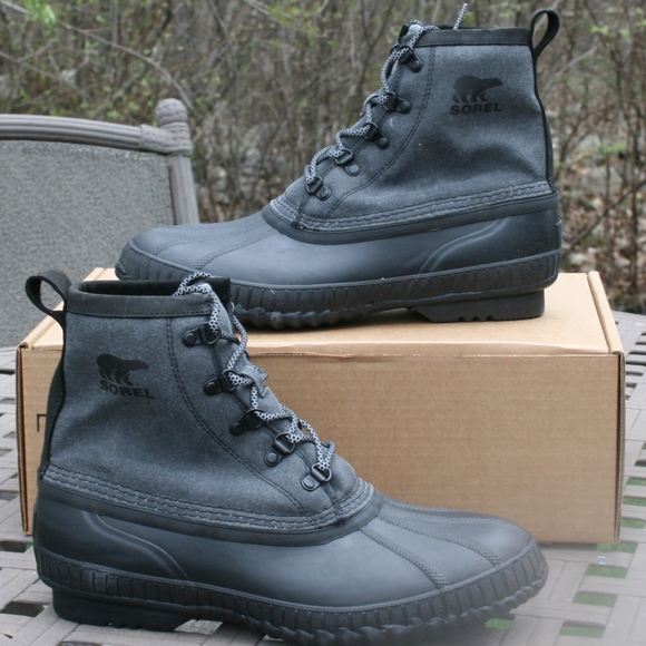 sorel canvas boot